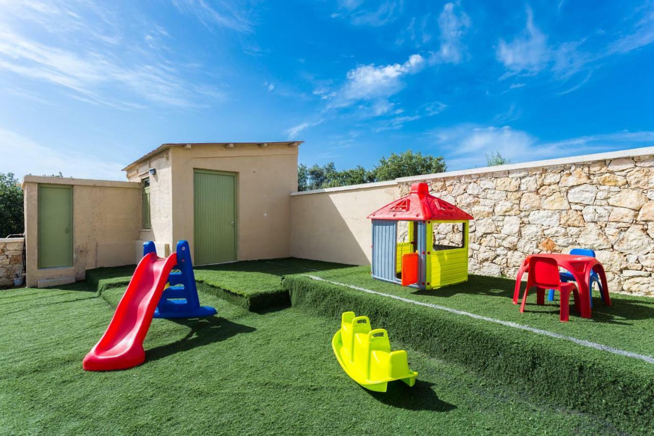 Iokasti Villa Atsipopoulo Buitenkant foto